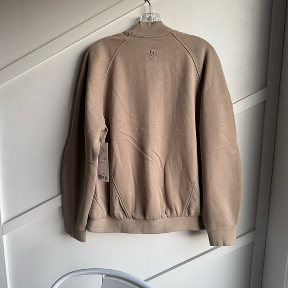Lululemon Scuba Oversized Collegiate Jacket Women's Tan Bomber XS oversized - Picture 7 of 11